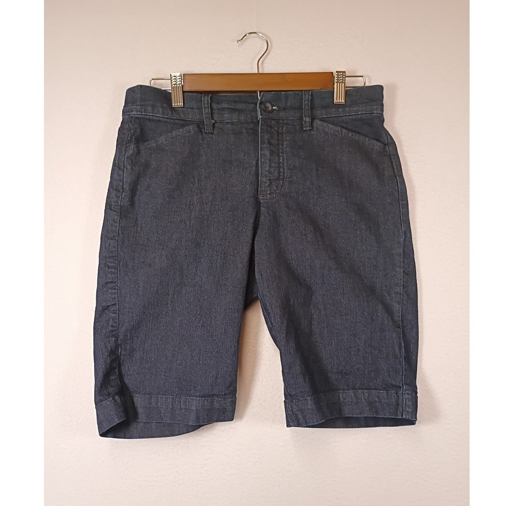Classic Preppy St. John's Bay Womens 6 Blue Denim Bermuda Stretch Shorts